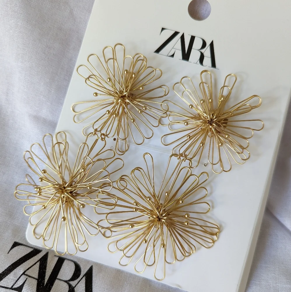 ZARA STATEMENT FLOWER DROP DANGLE EARRINGS GOLD NWT - Picture 4 of 4